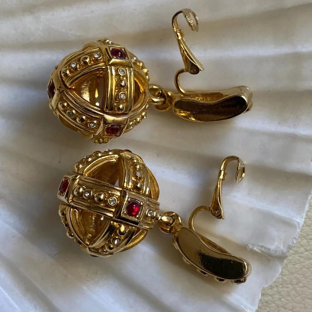 Vintage Swarovski Swan Dangle Maltese Cross Crystal Gold Tone Clip On Earrings - Picture 11 of 16